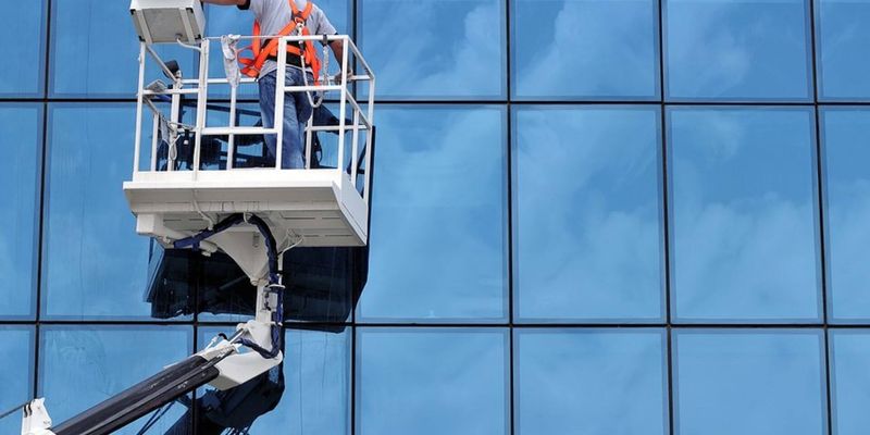 Komercinių patalpų periodinis valymas – investicija į švarią ir patikimą verslo aplinką